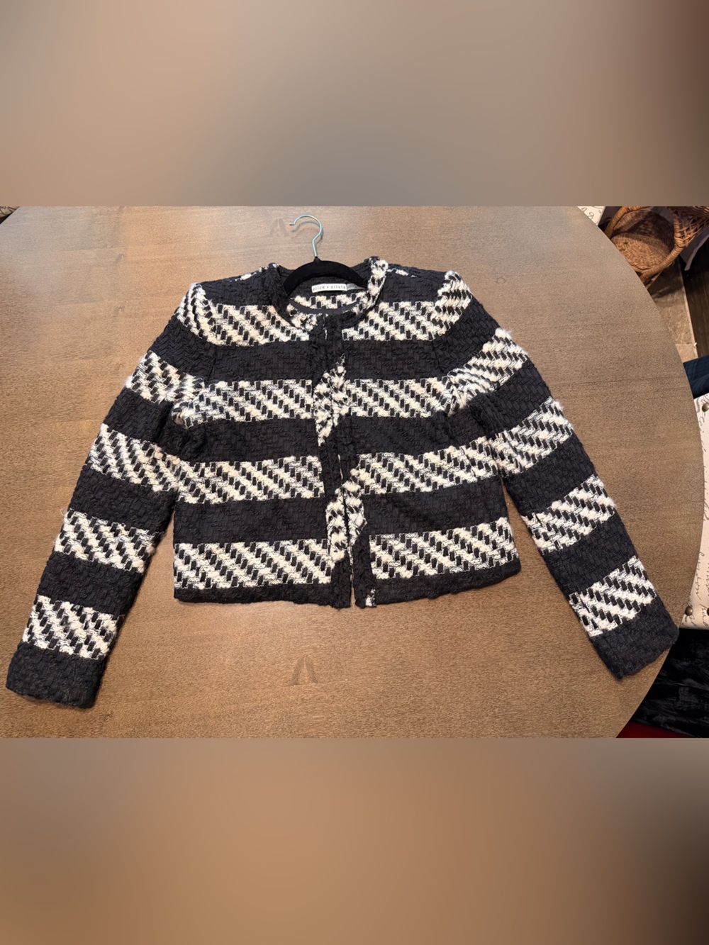 Alice + Olivia Landon Striped Tweed Cropped Jacket B&W M/8 - Picture 6 of 15